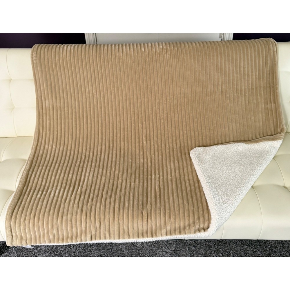 Pottery Barn Ribbed Plush Sherpa Fleece Throw Blanket‎ Beige White 50" x 60"